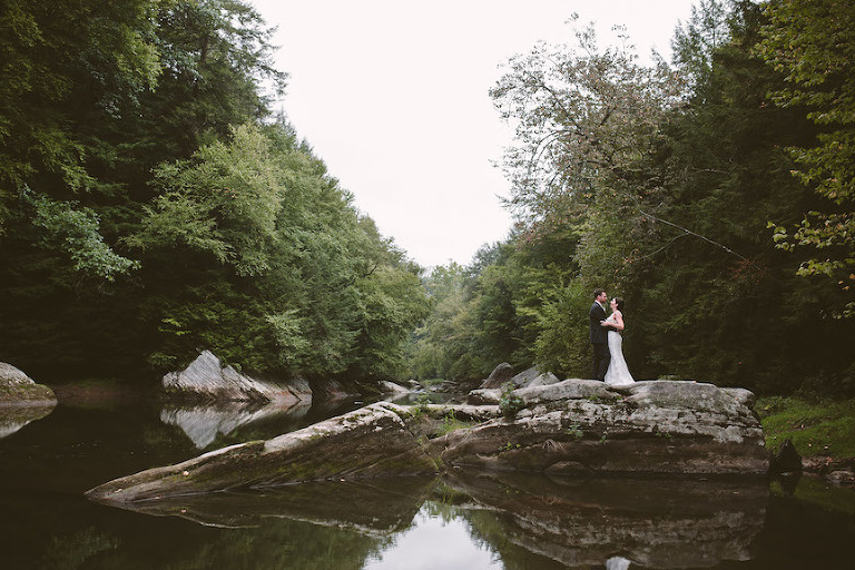 Hotmetalstudio rustic acres wedding photography-329