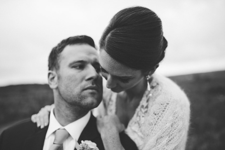 Hotmetalstudio rustic acres wedding photography-439